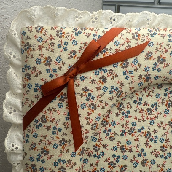 Vintage Fabric Padded Picture Frame 1980s Retro Floral Handmade Cottagecore Lace - Picture 6 of 12